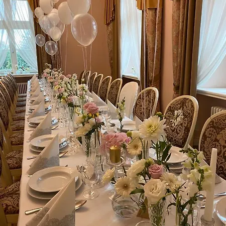 호텔 Palac Borynia 3*