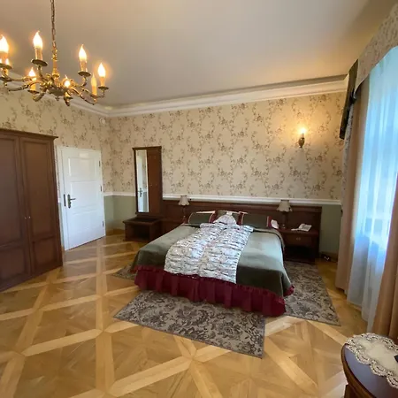 Готель Palac Borynia